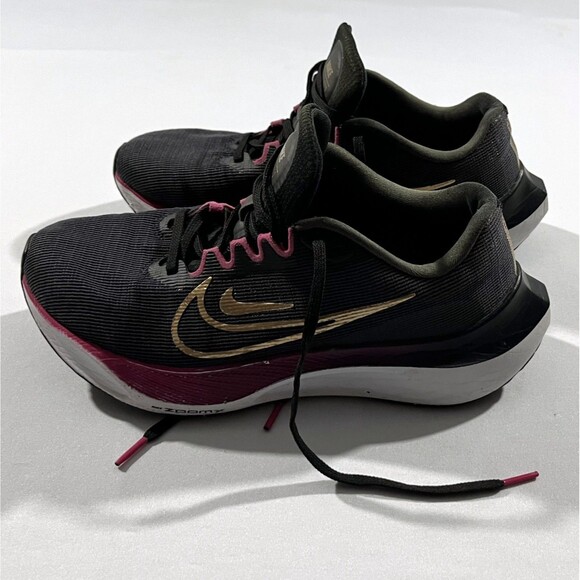 Nike Zoom Fly 5 Black Gold DM8974 004 Womens Running Shoes Sneakers Gym Sz 9 - Picture 5 of 10